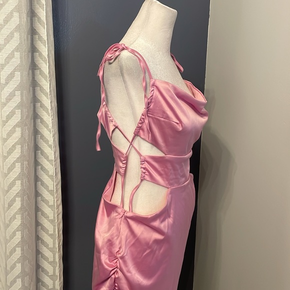[Ellefemme] Light Pink Satin Mini Dress - Size Large NWT - Picture 2 of 5
